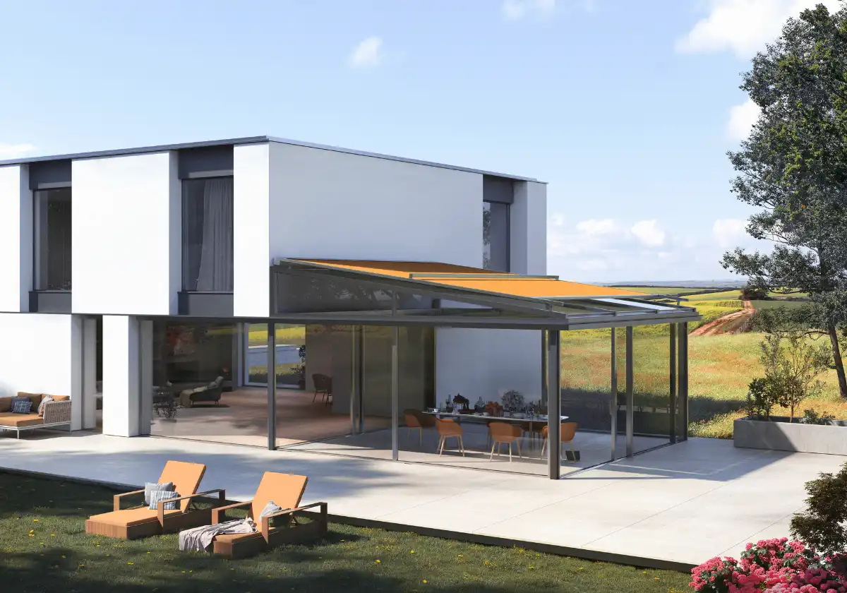 Wintergarten mit Aufdachmarkise Modernes Haus mit Wintergarten und Markise