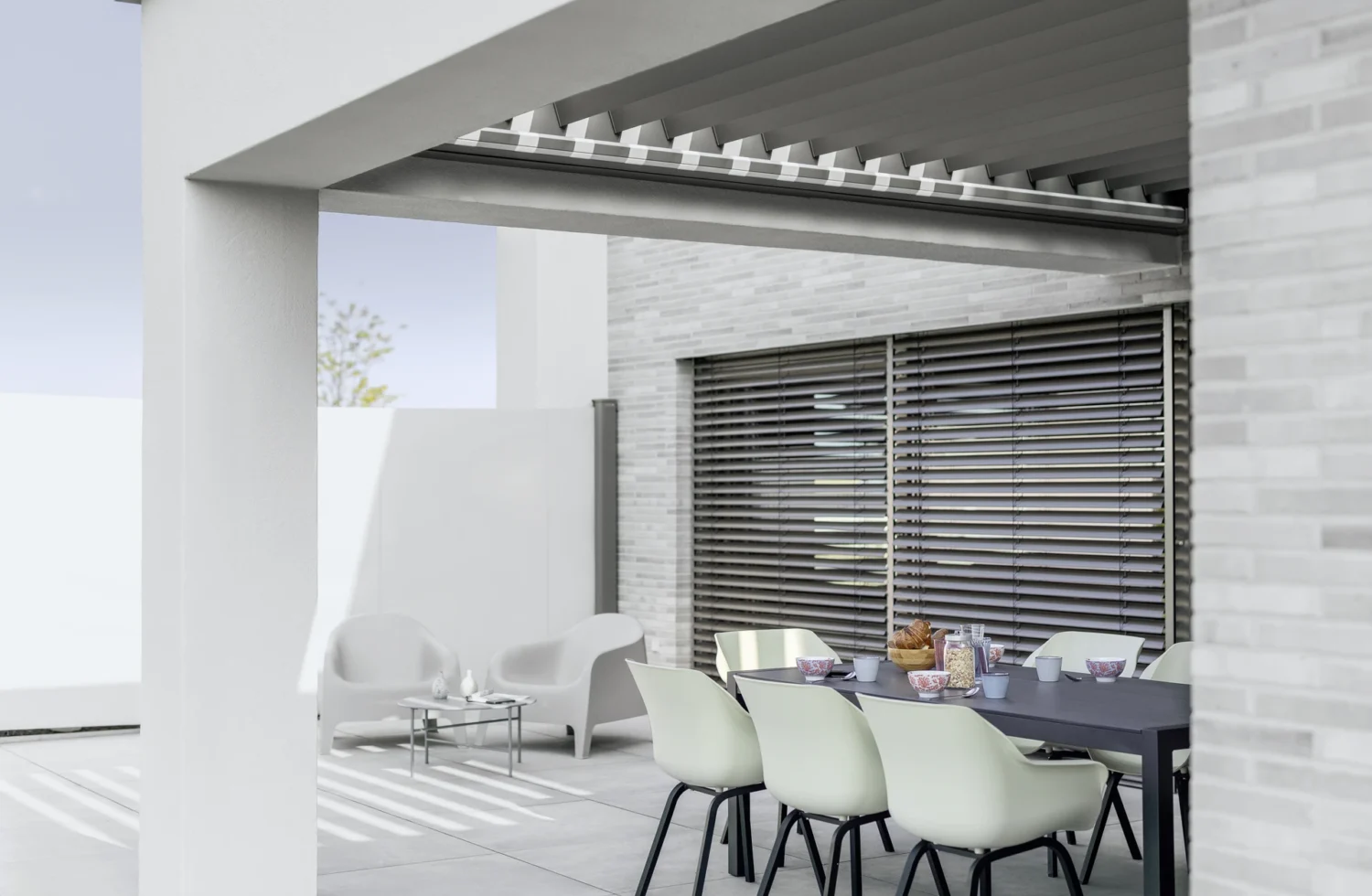 Modernes Wohnhaus mit Terrasse